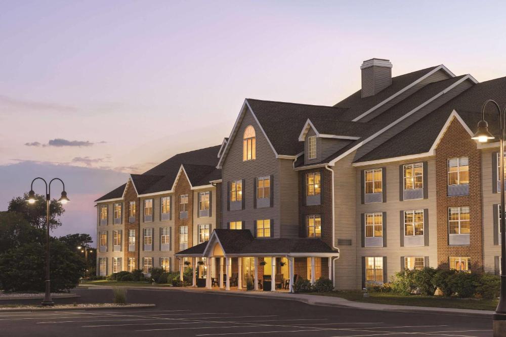 Country Inn & Suites by Radisson, Madison, WI